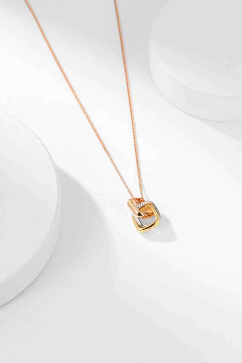 Ca*t1er necklaces